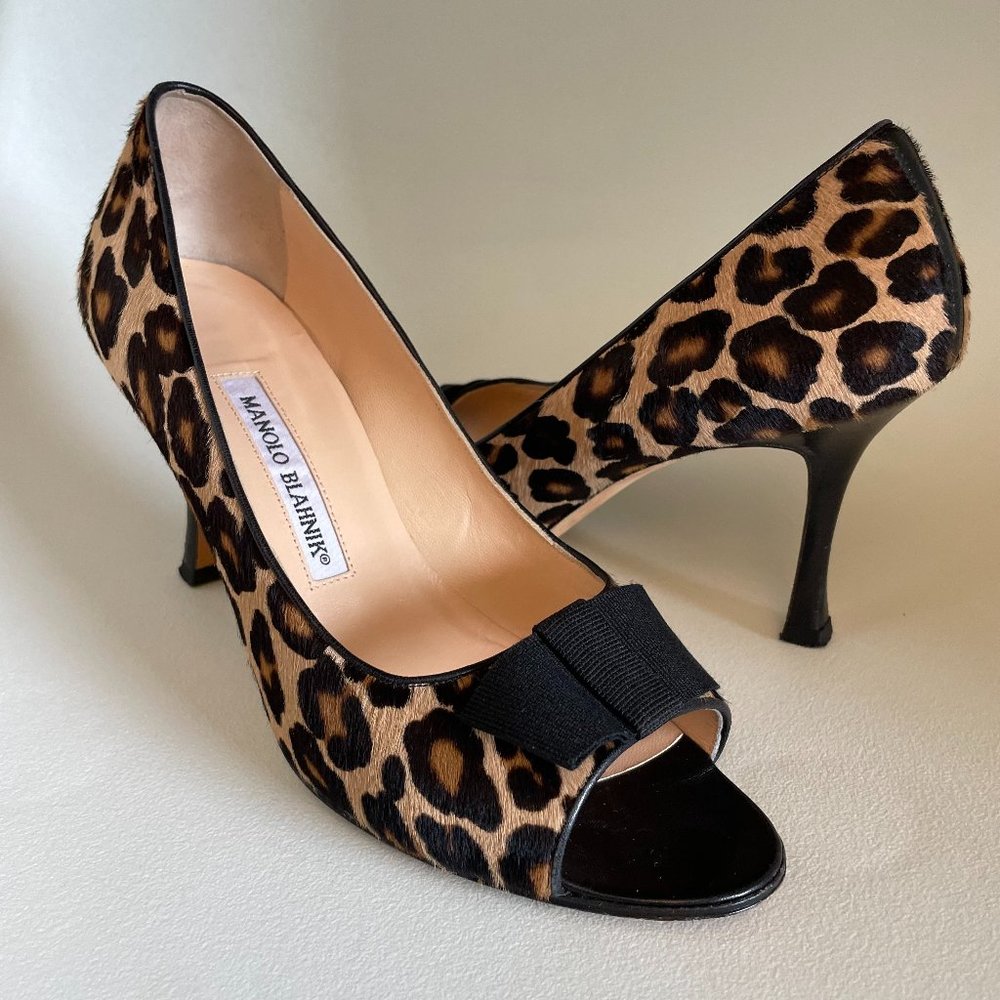 Manolo Blahnik Alikasian Peep Toe Pump Heels Leopard Pony Hair EU 37.5 / U.S. 7
